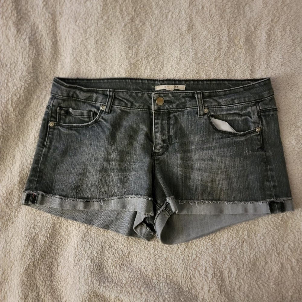 21 DENIM shorts sz 31